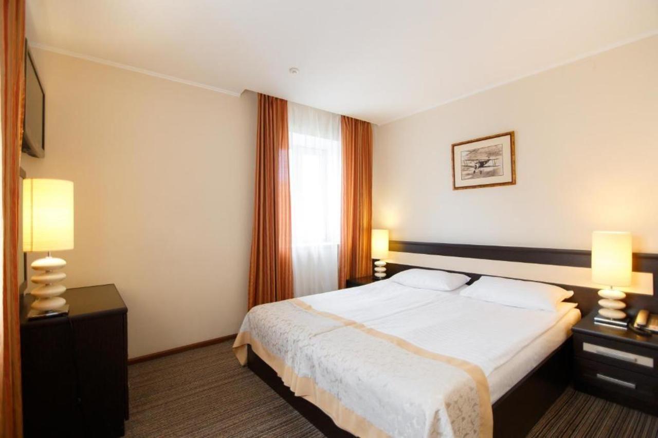 Optima Kropyvnytskyi Hotel Kültér fotó