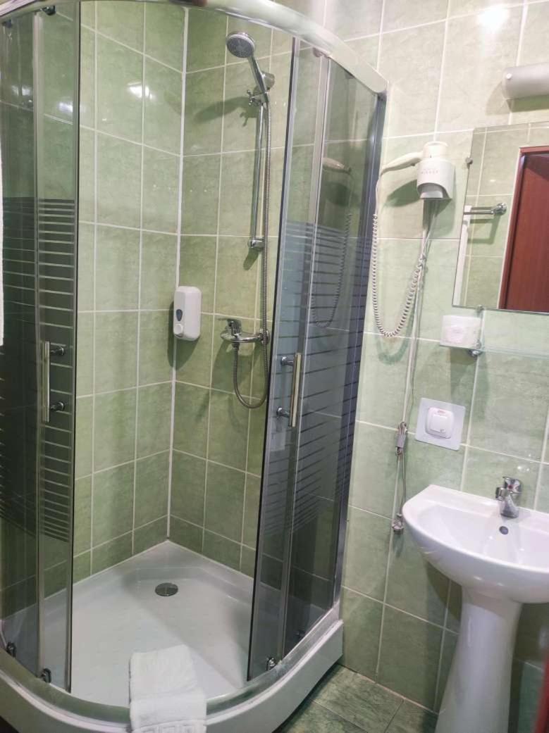 Optima Kropyvnytskyi Hotel Kültér fotó