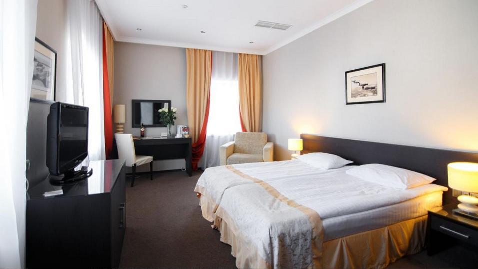 Optima Kropyvnytskyi Hotel Kültér fotó