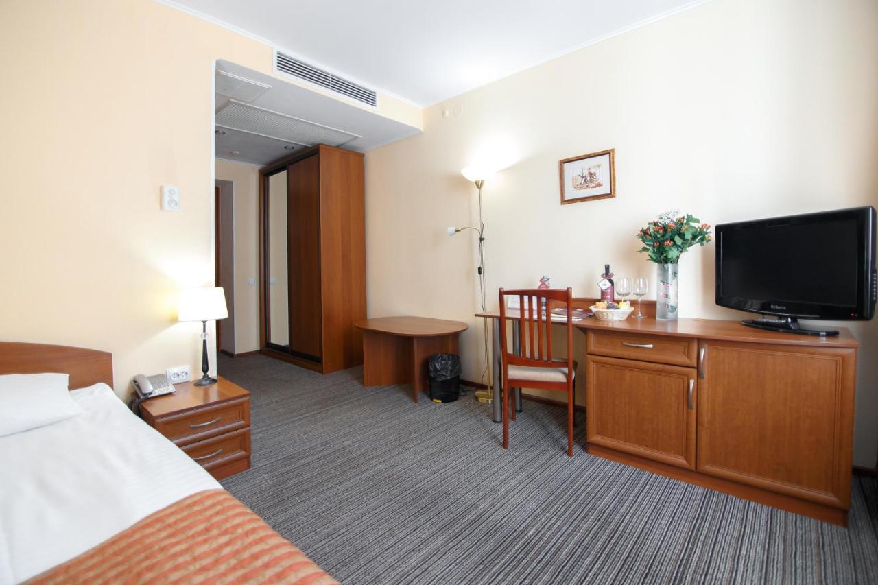 Optima Kropyvnytskyi Hotel Kültér fotó