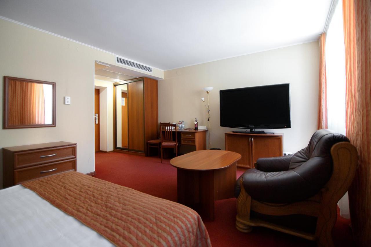 Optima Kropyvnytskyi Hotel Kültér fotó