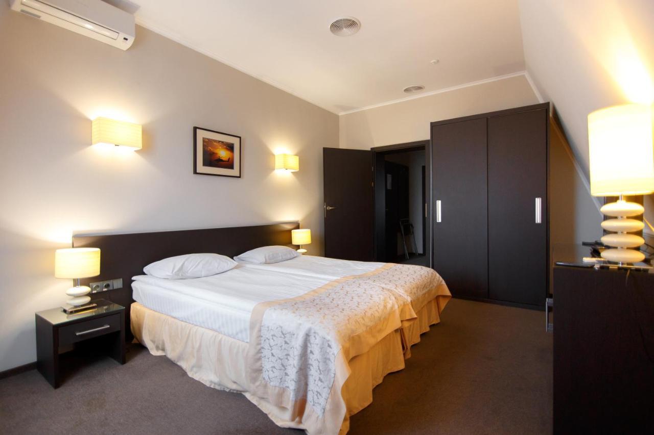 Optima Kropyvnytskyi Hotel Kültér fotó