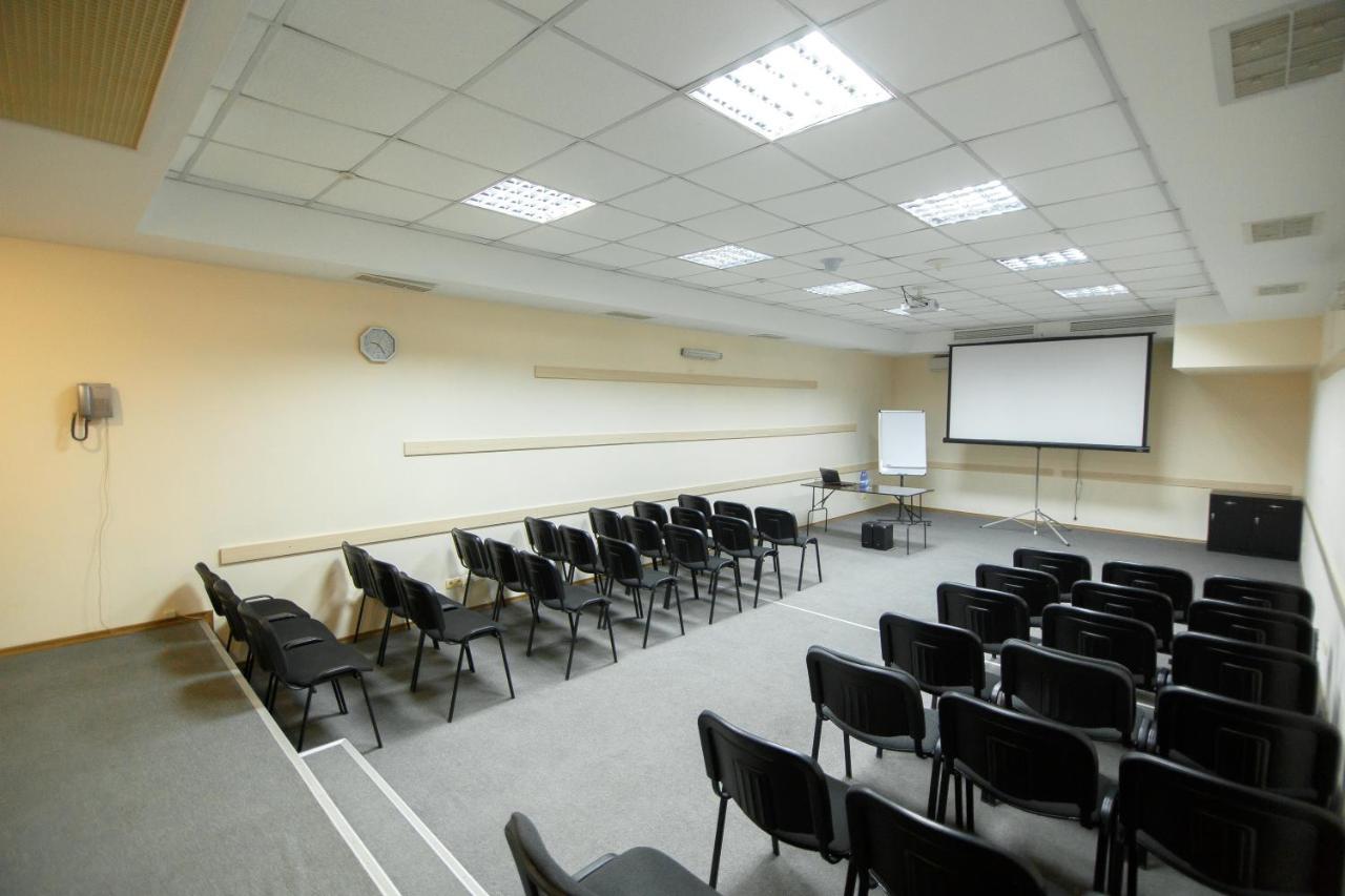 Optima Kropyvnytskyi Hotel Kültér fotó